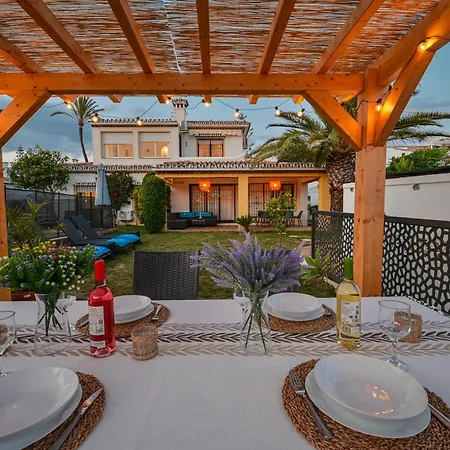 Villa Typical House Chapas Playa With Heated Pool Marbella