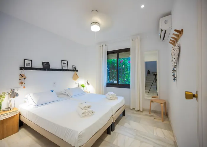 Typical House Chapas Playa With Heated Pool Marbella