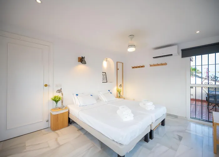 Villa Typical House Chapas Playa With Heated Pool Marbella