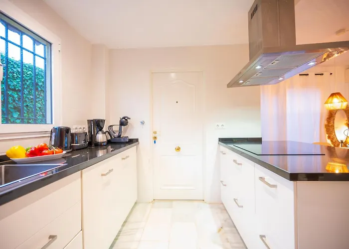 Willa Typical House Chapas Playa With Heated Pool Marbella