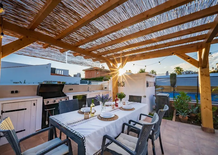 Typical House Chapas Playa With Heated Pool Marbella