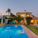 Typical House Chapas Playa With Heated Pool Marbella
