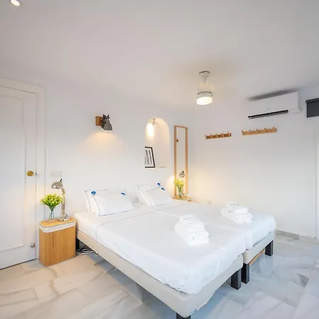 Vila Typical House Chapas Playa With Heated Pool Marbella